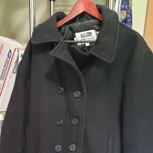Schott 740N peacoat. Size L. Comes with all buttons. Got it in wrong size.